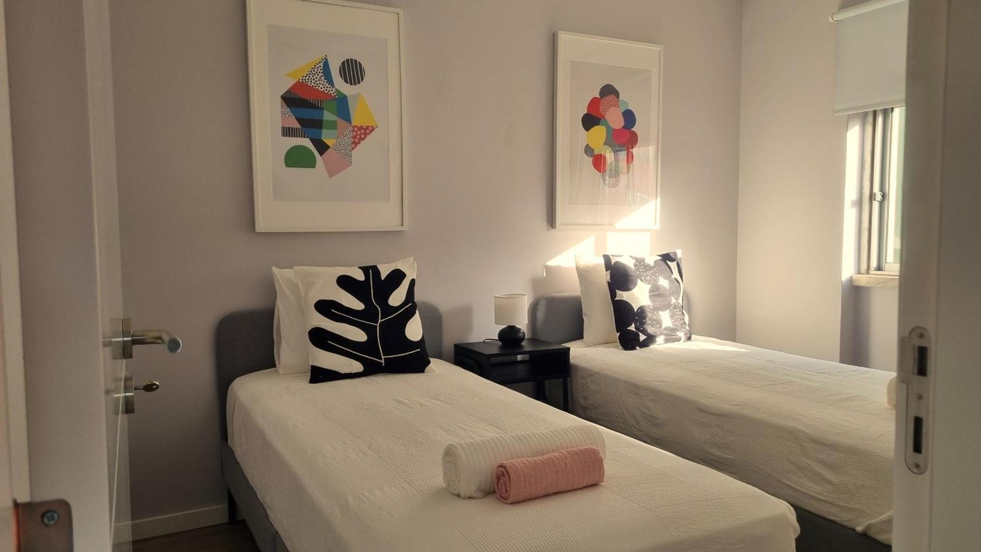 Afonso Galo Guest Apartments IV Almada Luaran gambar